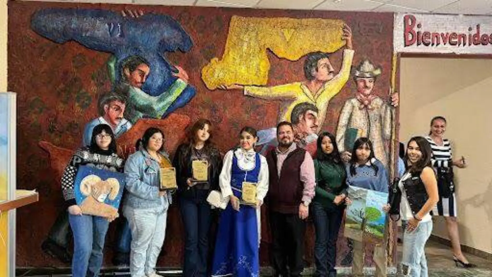 Los jóvenes sanluisinos sobresalieron en las disciplinas de teatro, canto y artesanías, apoyados por sus profesores asesores